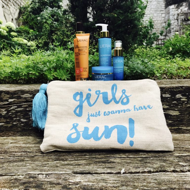 Protection solaire avec la gamme anti-âge sunissime de Lierac
